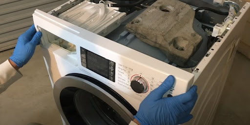 Ремонт стиральных машин Whirlpool в Новомосковске – сервис от Мастер24, цены от 2065 руб