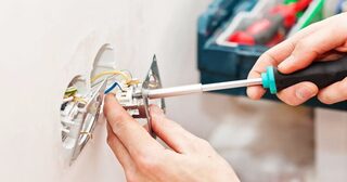 Электромонтажные работы в Новомосковске от Мастер24 — электромонтаж под ключ, цены от 1652 руб., заказать услуги