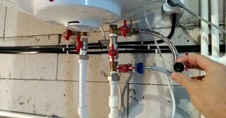 Установка накопительного водонагревателя в Новомосковске в октябре